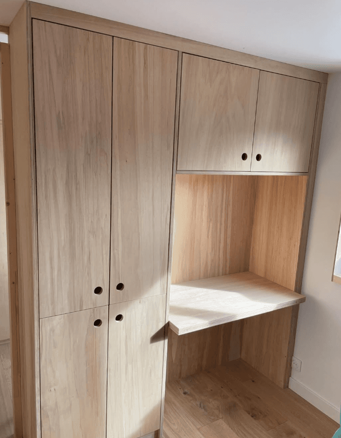 Meuble en bois sur mesure — réalisation artisanale